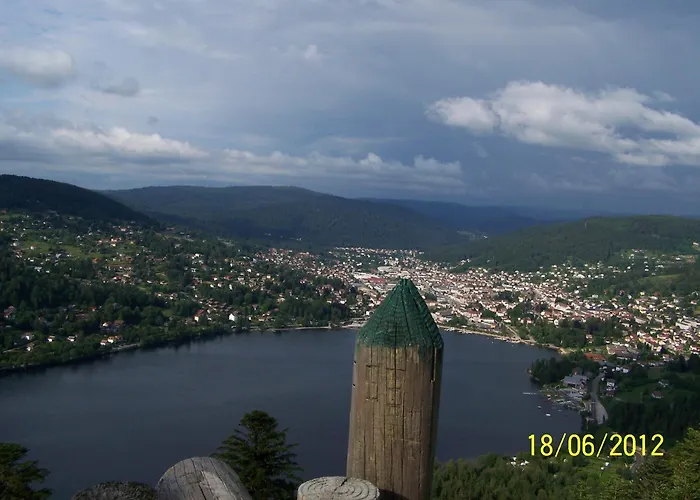 بيت للعطل Avec Terrasse, Wifi Et Garage Moto A - Fr-1-589-133 جوراردُميه